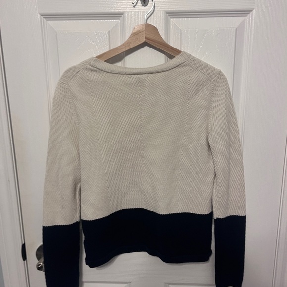 Tommy Hilfiger sweater - Picture 2 of 5